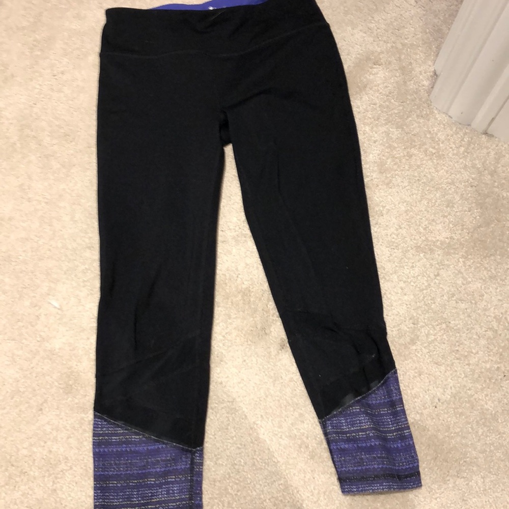 GAIAM black leggings with purple bottoms